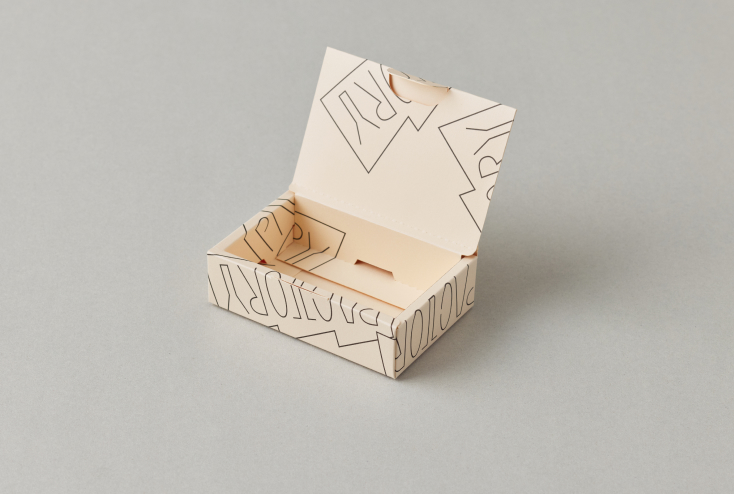ブック型の箱